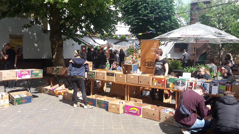 Bücherflohmarkt vom Verein Gefangenes Wort im Jahr 2019